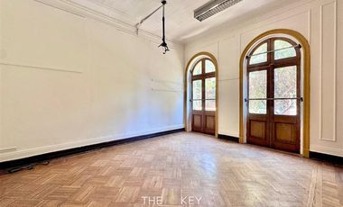 Local Comercial en Arriendo en Huérfanos - Av. Brasil