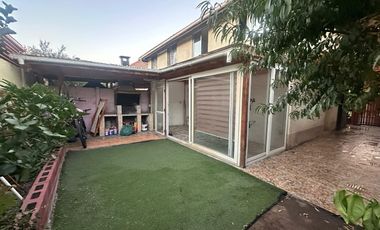 EN VENTA AMPLIA CASA 4D 3B  QUILICURA
