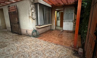 EN VENTA AMPLIA CASA 4D 3B  QUILICURA