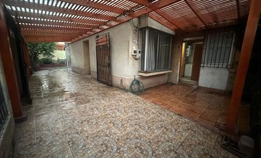EN VENTA AMPLIA CASA 4D 3B  QUILICURA