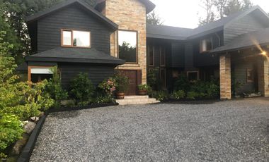 HERMOSA CASA GRANDE EN CONDOMINIO VILLARRICA