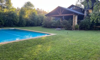 HERMOSA CASA GRANDE EN CONDOMINIO VILLARRICA