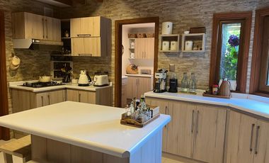 HERMOSA CASA GRANDE EN CONDOMINIO VILLARRICA