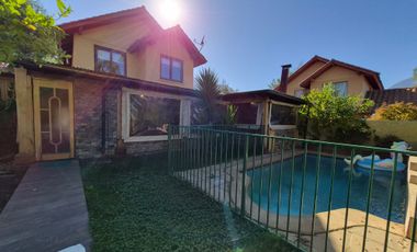 ARRIENDO HERMOSA CASA 4D 3B, LA MONTURA, HACIENDA EL PEÑON