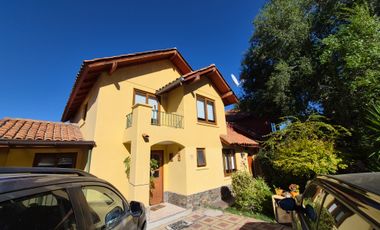 ARRIENDO HERMOSA CASA 4D 3B, LA MONTURA, HACIENDA EL PEÑON