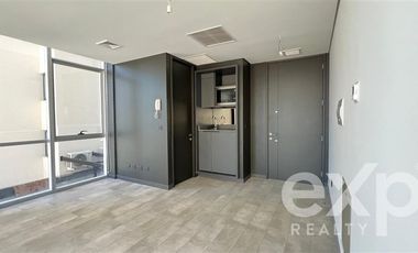 Oficina en Arriendo en AV EDMUNDO ELUCHANS 3011