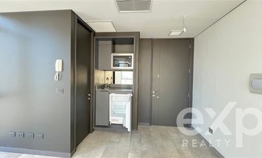 Oficina en Arriendo en AV EDMUNDO ELUCHANS 3011