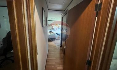Casa 4 dormitorios 3 baños en pasaje tranquilo