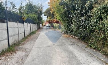 Casa 4 dormitorios 3 baños en pasaje tranquilo