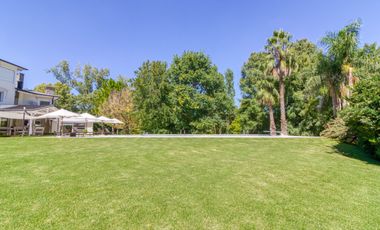 Venta | casa | La Peregrina Club de Campo, Pilar | 5 ambientes | Gran Parque y pileta