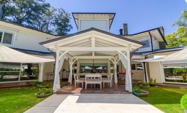 Venta | casa | La Peregrina Club de Campo, Pilar | 5 ambientes | Gran Parque y pileta