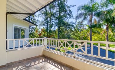 Venta | casa | La Peregrina Club de Campo, Pilar | 5 ambientes | Gran Parque y pileta