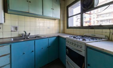 Venta Depto 3 amb con dependencia, Caballito, balcón frente y contrafrente, bauliera , A RECICLAR