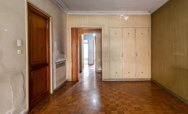 Venta Depto 3 amb con dependencia, Caballito, balcón frente y contrafrente, bauliera , A RECICLAR