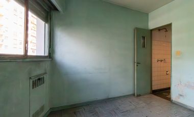 Venta Depto 3 amb con dependencia, Caballito, balcón frente y contrafrente, bauliera , A RECICLAR