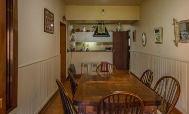 VENTA DE CASA EN HURLINGHAM 7 AMB-PILETA-QUINCHO-PARQUE