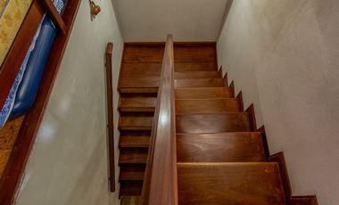 VENTA DE CASA EN HURLINGHAM 7 AMB-PILETA-QUINCHO-PARQUE