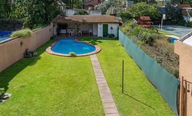 VENTA DE CASA EN HURLINGHAM 7 AMB-PILETA-QUINCHO-PARQUE
