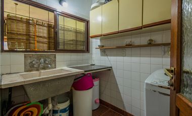 VENTA DE CASA EN HURLINGHAM 7 AMB-PILETA-QUINCHO-PARQUE