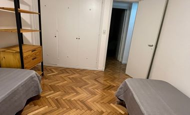 Almagro, Av Rivadavia 3900, 3 amb, 70m2, u$s 950 + servicios.  (alq min 3 meses)