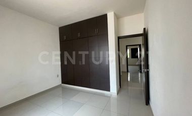 CASA EN RENTA FRACC. REAL SANTA FE VILLA DE ALVAREZ, COLIMA