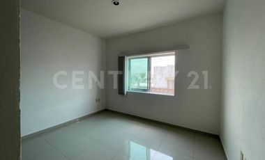 CASA EN RENTA FRACC. REAL SANTA FE VILLA DE ALVAREZ, COLIMA