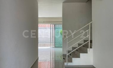 CASA EN RENTA FRACC. REAL SANTA FE VILLA DE ALVAREZ, COLIMA