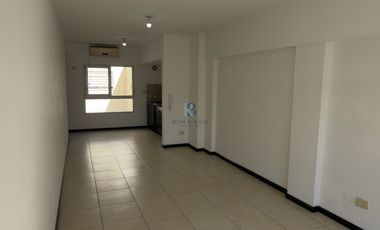 Amplio Monoambientes moron norte