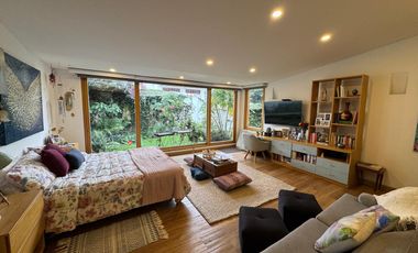 ARRIENDO CASA EN SANTA ANA – ELEGANCIA CONTEMPORÁNEA EN UNA SOLA PLANTA