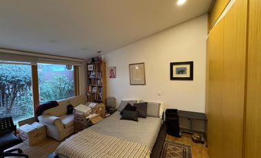 ARRIENDO CASA EN SANTA ANA – ELEGANCIA CONTEMPORÁNEA EN UNA SOLA PLANTA