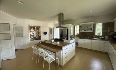 MANSIÓN EN VENTA EN LAS MERCEDES ALFAGUARA JAMUNDI