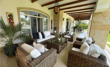 MANSIÓN EN VENTA EN LAS MERCEDES ALFAGUARA JAMUNDI