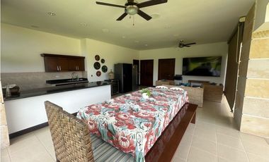 MANSIÓN EN VENTA EN LAS MERCEDES ALFAGUARA JAMUNDI