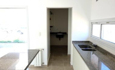 Casas de Santa María | Alquiler | Casa de 2 dormitorios en barrio semi-cerrado