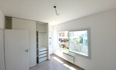 Casas de Santa María | Alquiler | Casa de 2 dormitorios en barrio semi-cerrado