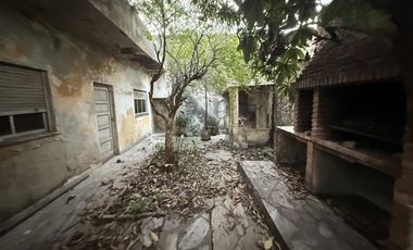 Casa de 3 ambientas en ALQUILER, ideal gastronomico   - Wilde