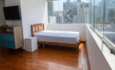 Departamento En Alquiler En Flora Tristán | Límite San Isidro | Cochera | Seguridad 24/7