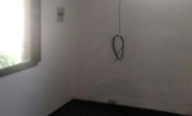 CASA 3 AMBIENTES EN GRAN LOTE
