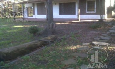 CASA 3 AMBIENTES EN GRAN LOTE