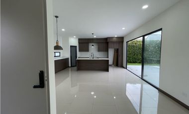 SE VENDE CASA NUEVA EN LA MORADA JAMUND- CLUB DE CAMPO LA MORADA