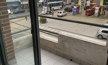 Departamento en  Alquiler 2 amb. al frente c/ balcon