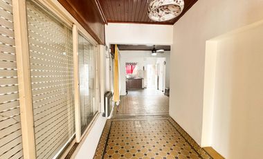 Venta de Galpón + Vivienda en Villa Gobernador Gálvez