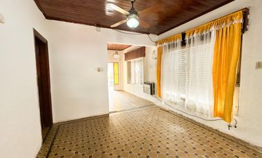 Venta de Galpón + Vivienda en Villa Gobernador Gálvez