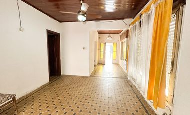 Venta de Galpón + Vivienda en Villa Gobernador Gálvez