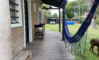 Casa de 2 dormitorios en Parque Sicardi en Venta