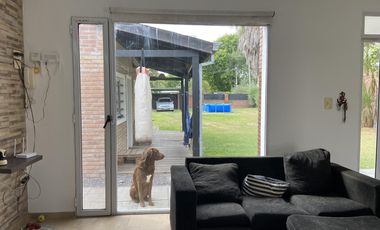 Casa de 2 dormitorios en Parque Sicardi en Venta
