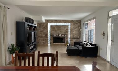 Casa de 2 dormitorios en Parque Sicardi en Venta