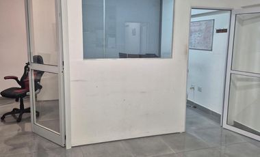 Oficina en Alquiler en Diva de Gama - 100 m2