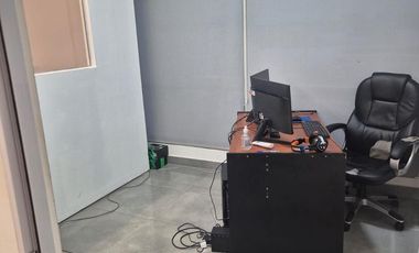Oficina en Alquiler en Diva de Gama - 100 m2
