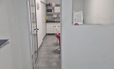 Oficina en Alquiler en Diva de Gama - 100 m2